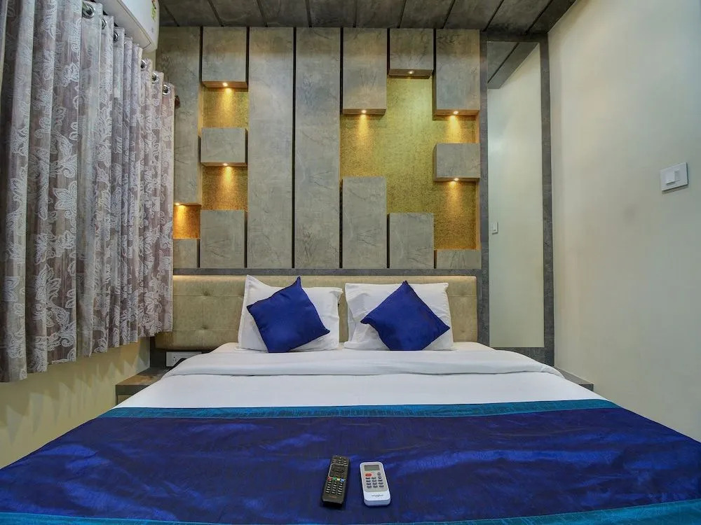 OYO 15442 Mahalakshmi Suites