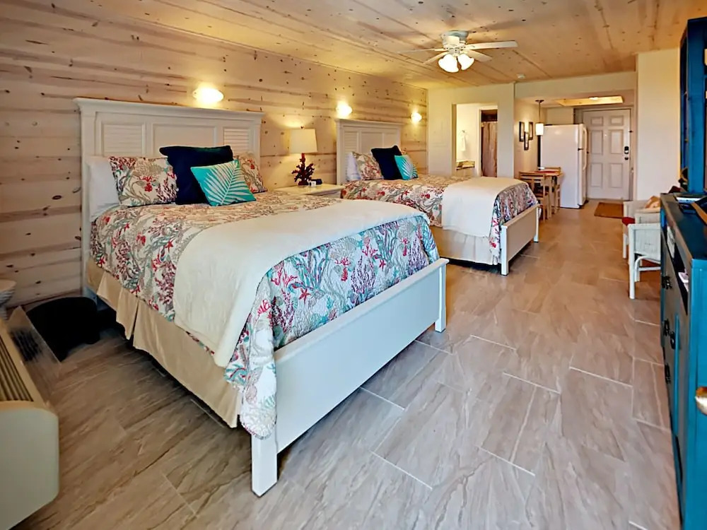 135 Sea Breeze Coastal Chic Cutie - One Bedroom Condo