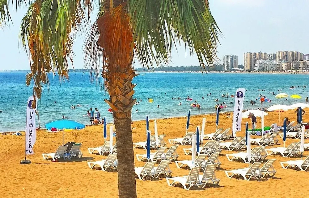 Palm Beach Hotel