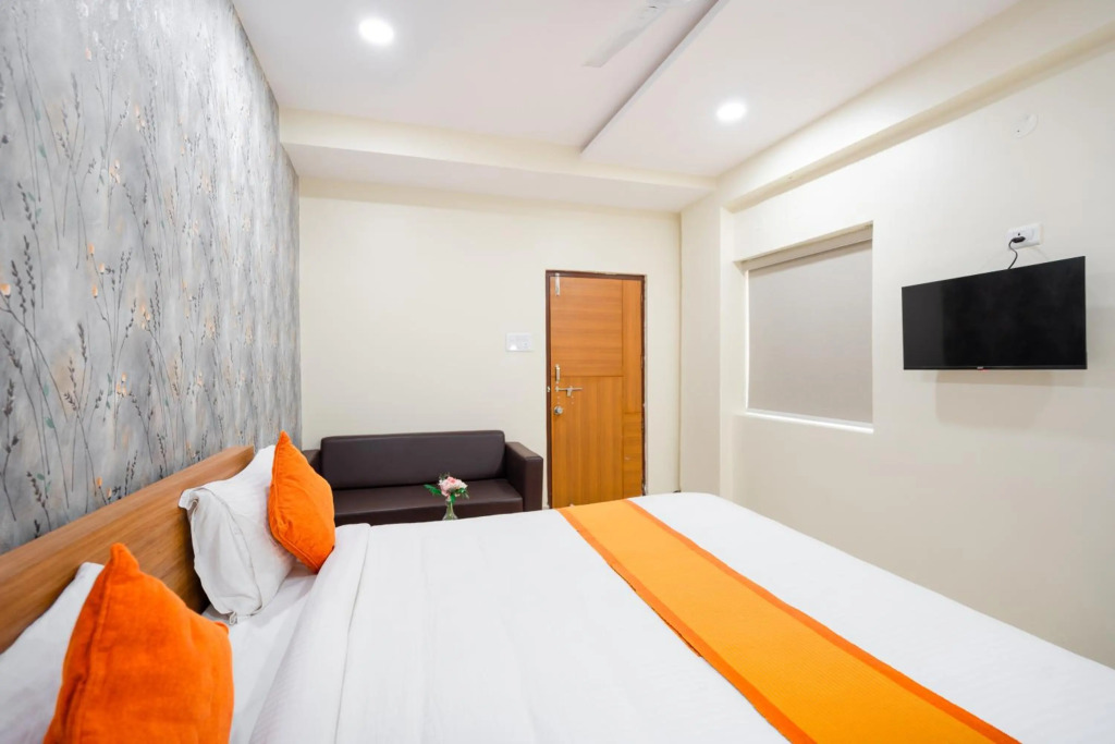 Hotel Iris Atnest Madhapur - A Business Hotel