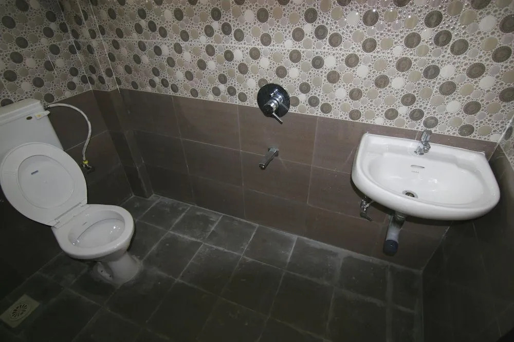 Rudra Holidays Guest House