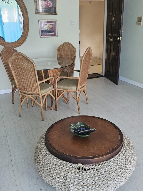 Apartment E6