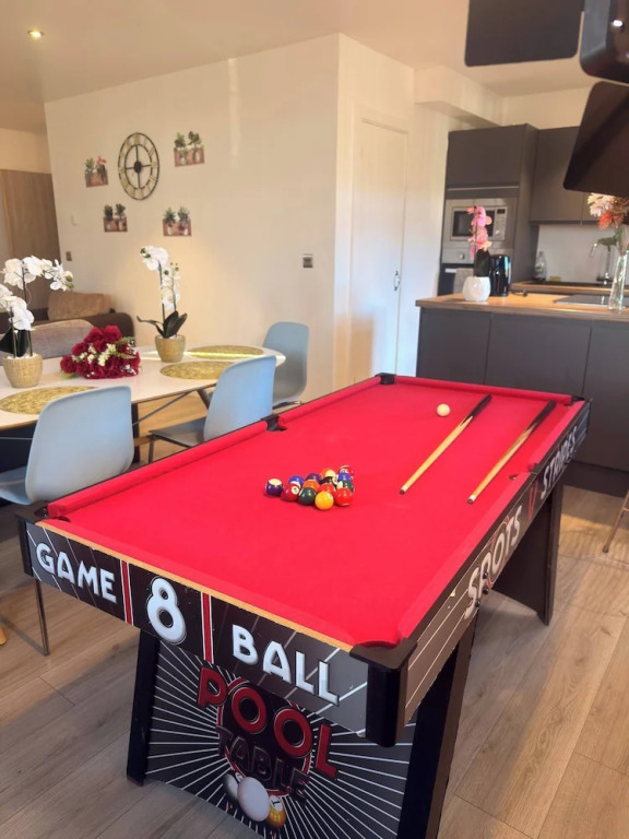 Winter Stays, Pool, Wi-fi, Parking, 3double Beds