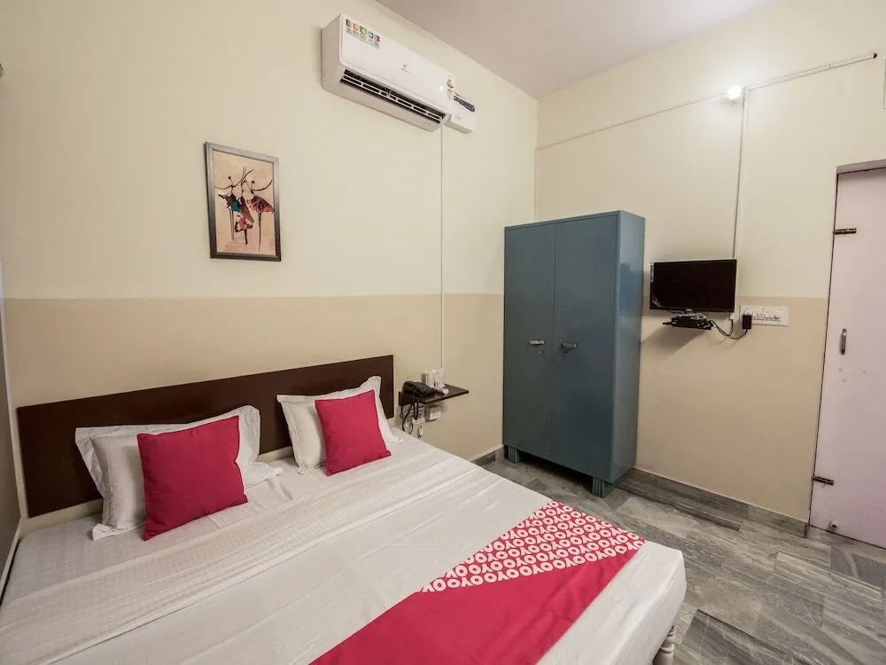 OYO 13790 Hotel Satya Regency