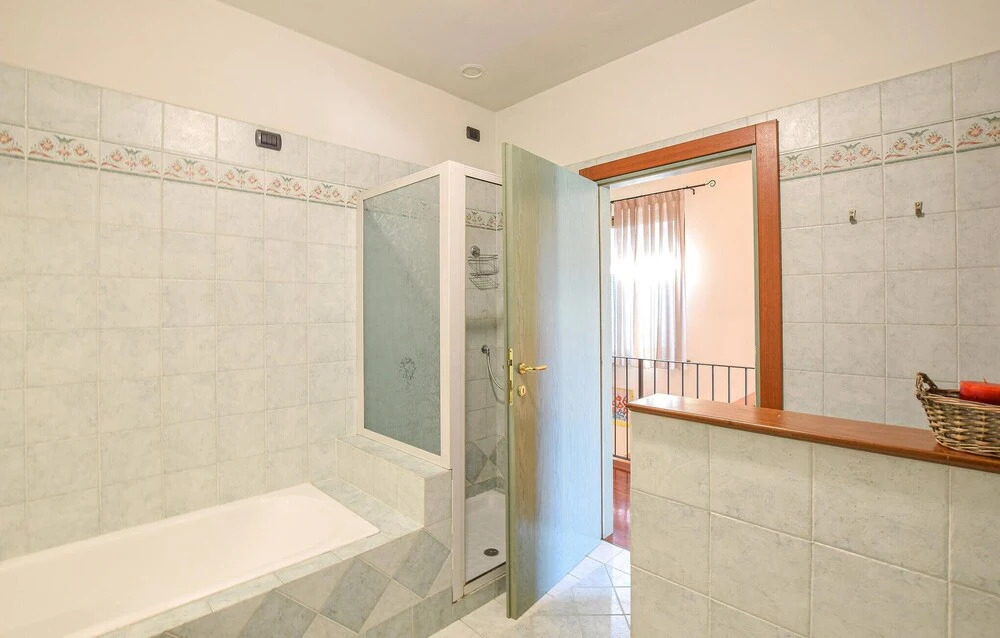 4 Bedroom Amazing Home In Pilzoneiseo