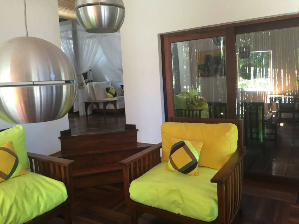 Adonys Eden Lodge