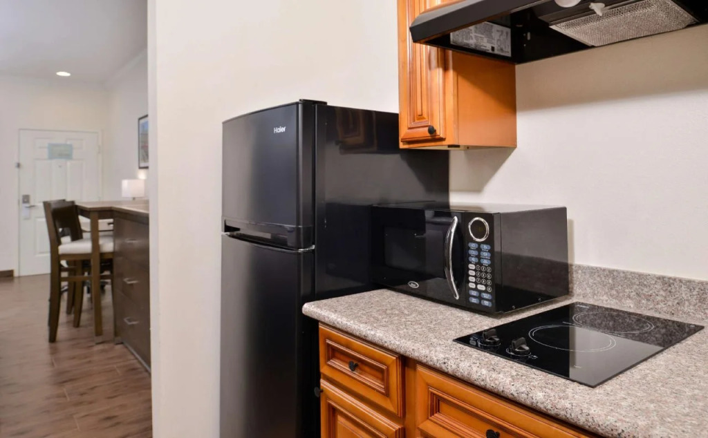 Crystal Inn & Suites IAH Humble