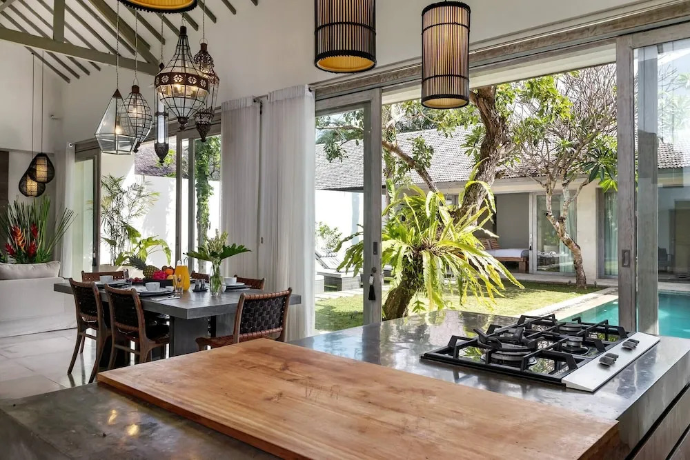 Villa Mia by Villa Finder