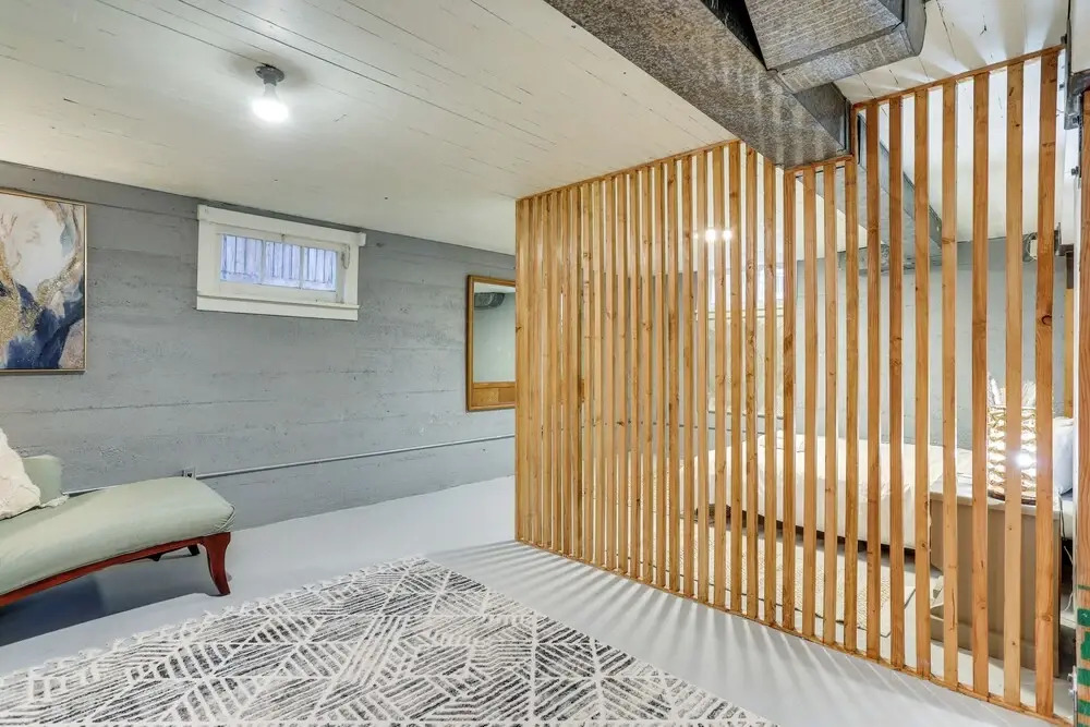 Quaint Studio w/ Sauna: 5 Mi to Space Needle