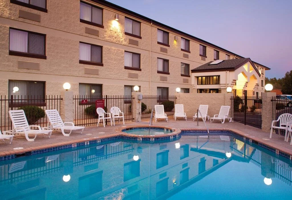 Red Feather Lodge/Hotel