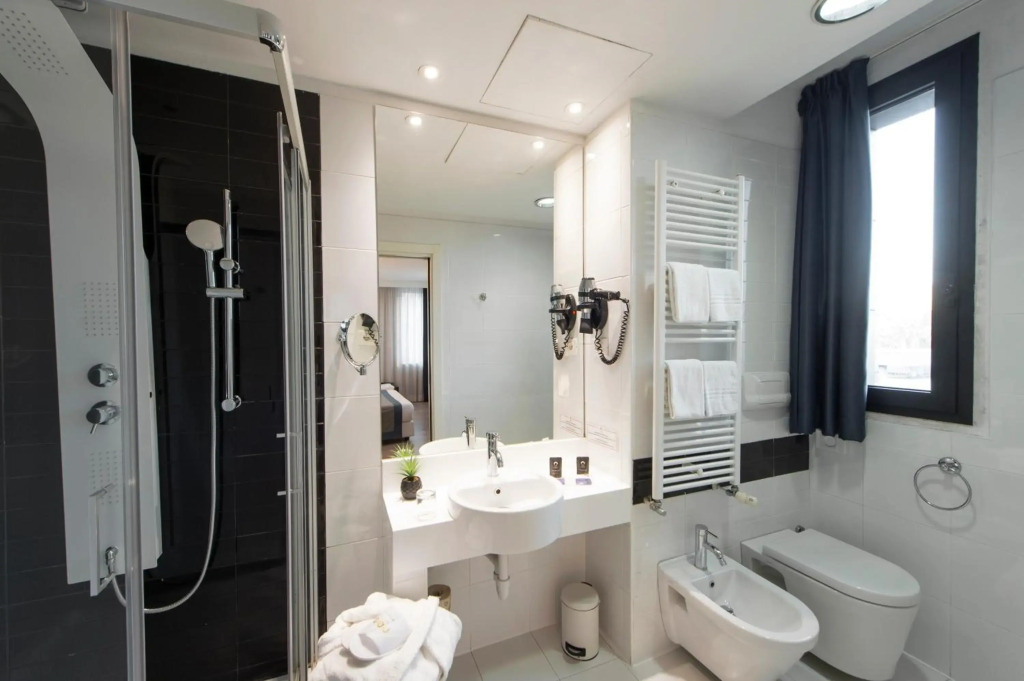 Neo Hotel