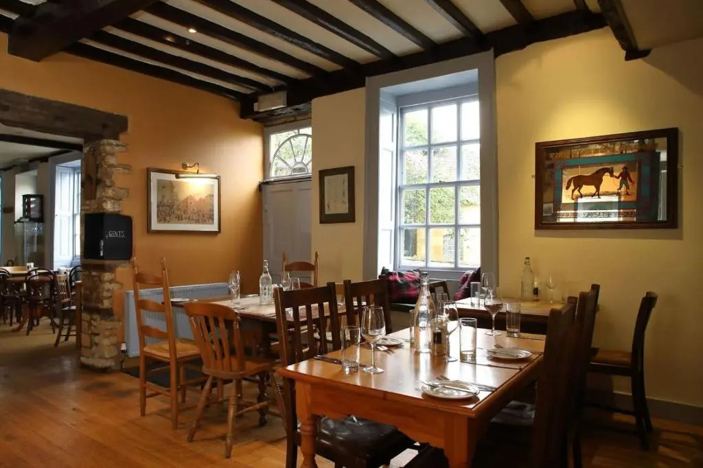 The Horse and Groom