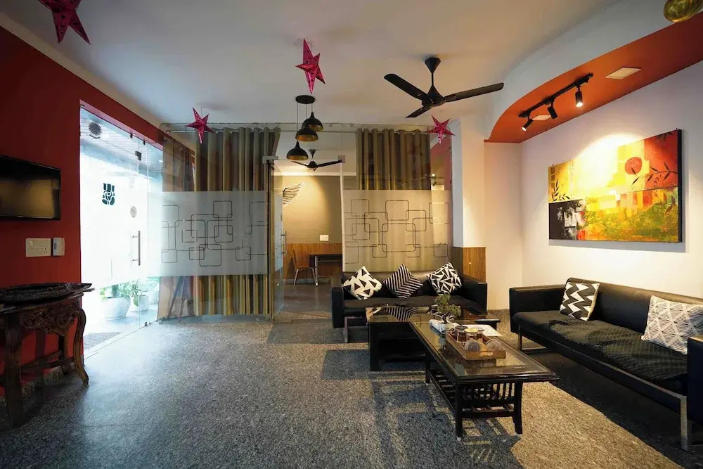 Haven Hotel Sector 31,Gurugram