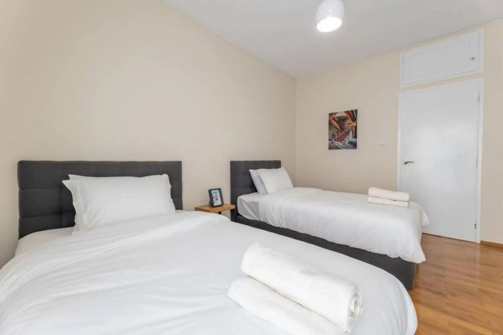 Amfitritis top floor apartment at Palaio Faliro