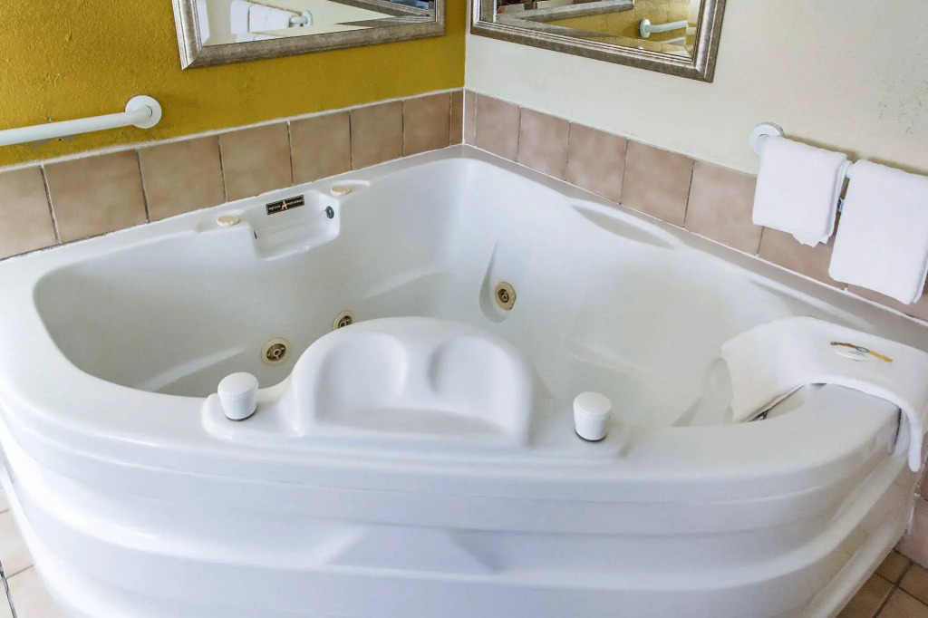 La Quinta Inn & Suites by Wyndham Miamisburg Dayton South