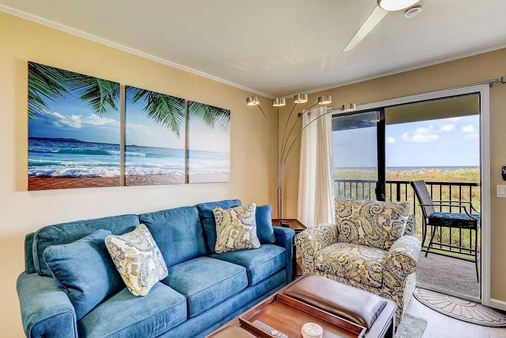New Listing! Updated Condo - 25 Yards To Beach Condo