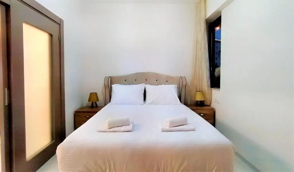 Central Flat With Shared Pool In Kepez Antalya