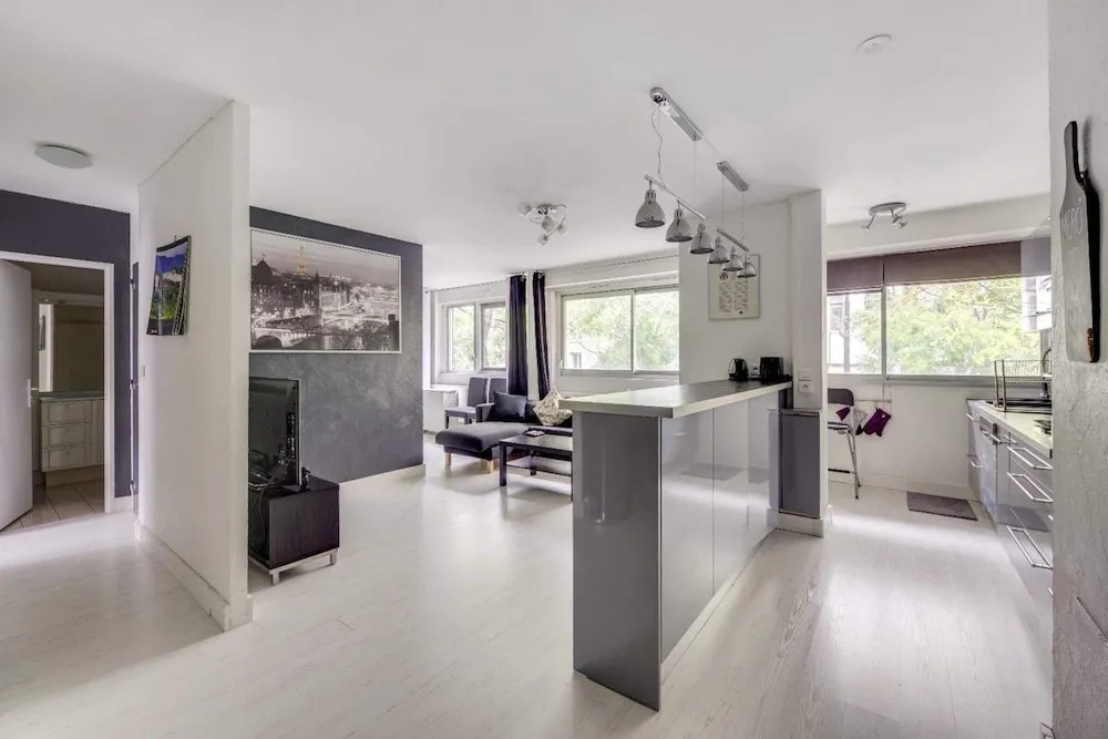 Modern 1bedroom Flat With Terrace in Trendy Paris XI