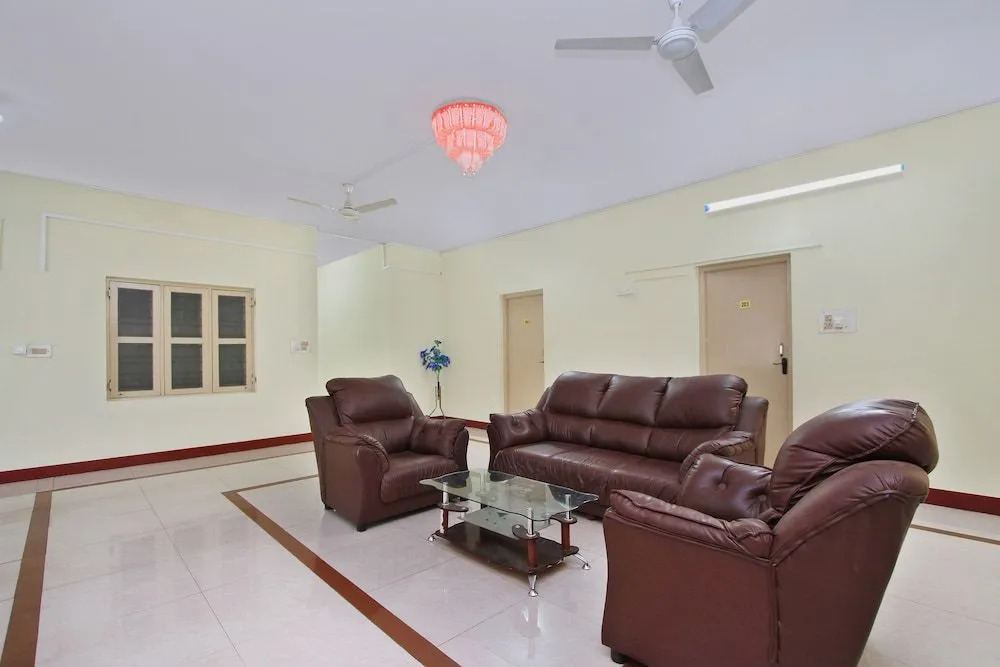 OYO 10193 Hotel MSR Comfort