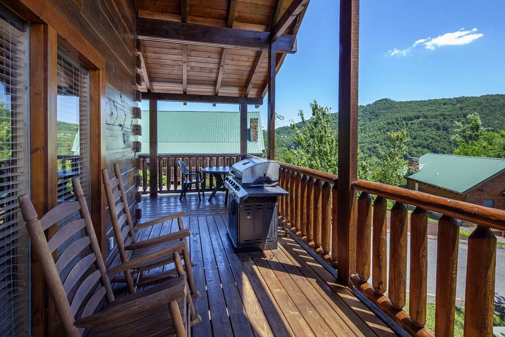 Simply The Best by Heritage Cabin Rentals