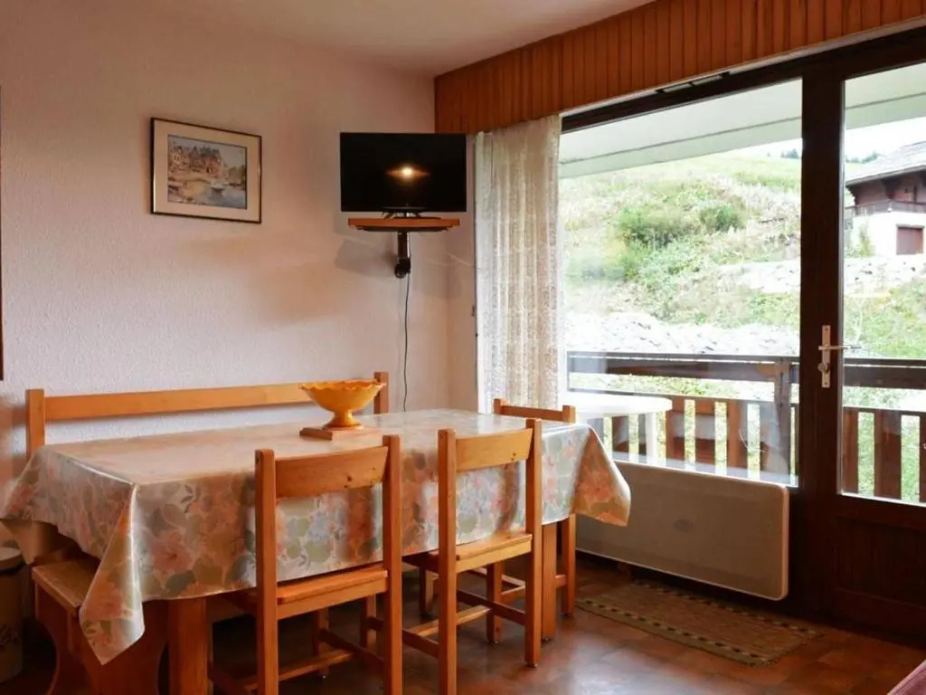 Appartement cosy au pied des pistes - 4 pers, parking - FR-1-241-168