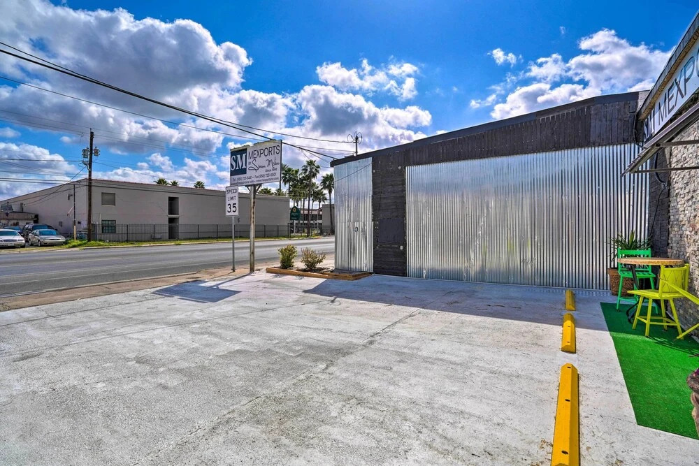 Ideally Located Vacation Rental Studio in Laredo!
