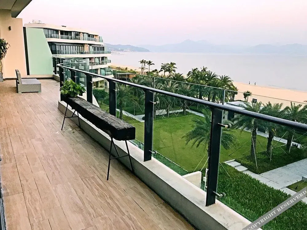 Hulusea Hotel Resort
