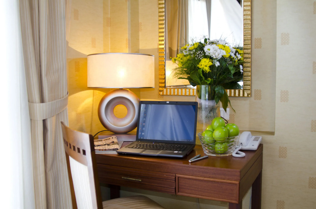 Midas Hotel