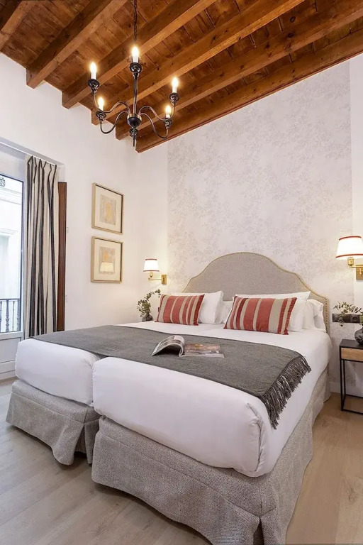 Bright Apartment in Sevilla Teodosio II