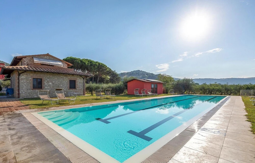 6 Bedroom Cozy Home In Passignano Sul T