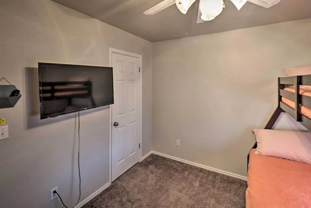 Fort Mohave Home w/ Hot Tub: 4 Mi to CO River!