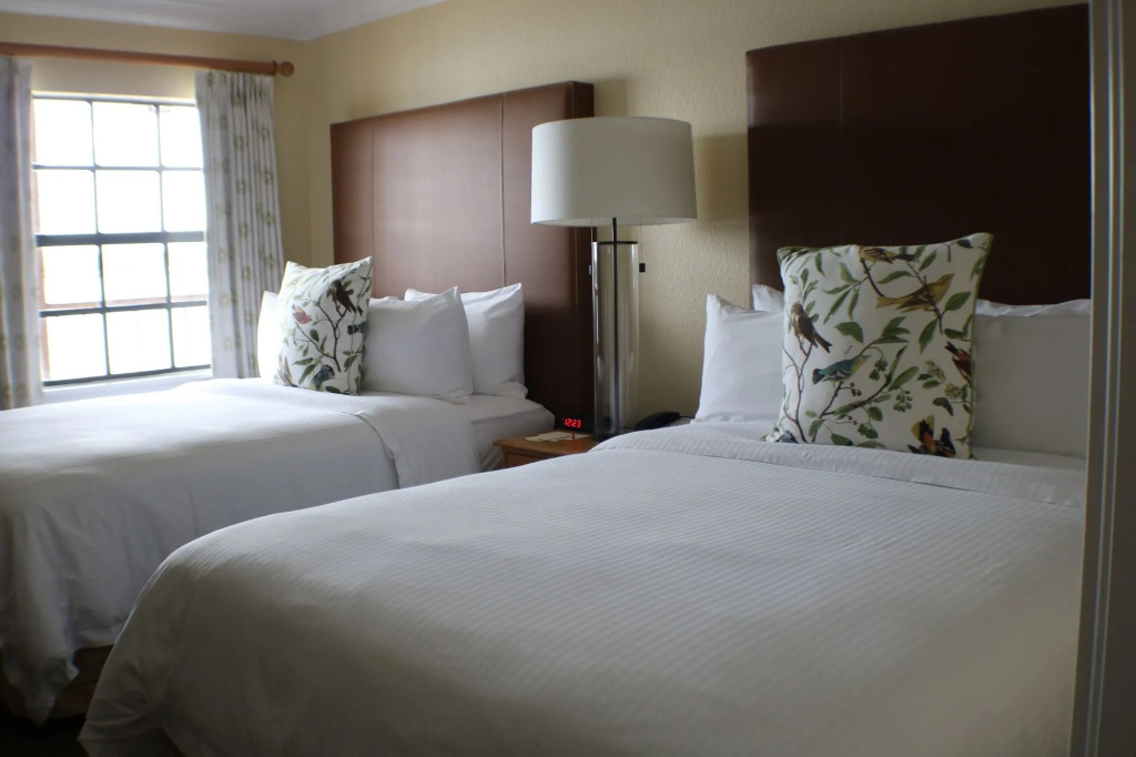 Inn on the Lakes