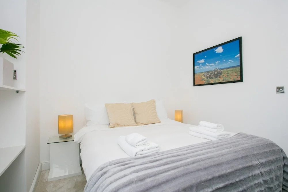 New Paddington Apartment Next to Hyde Park