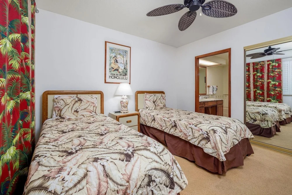 Kahaluu Bay Villas 304
