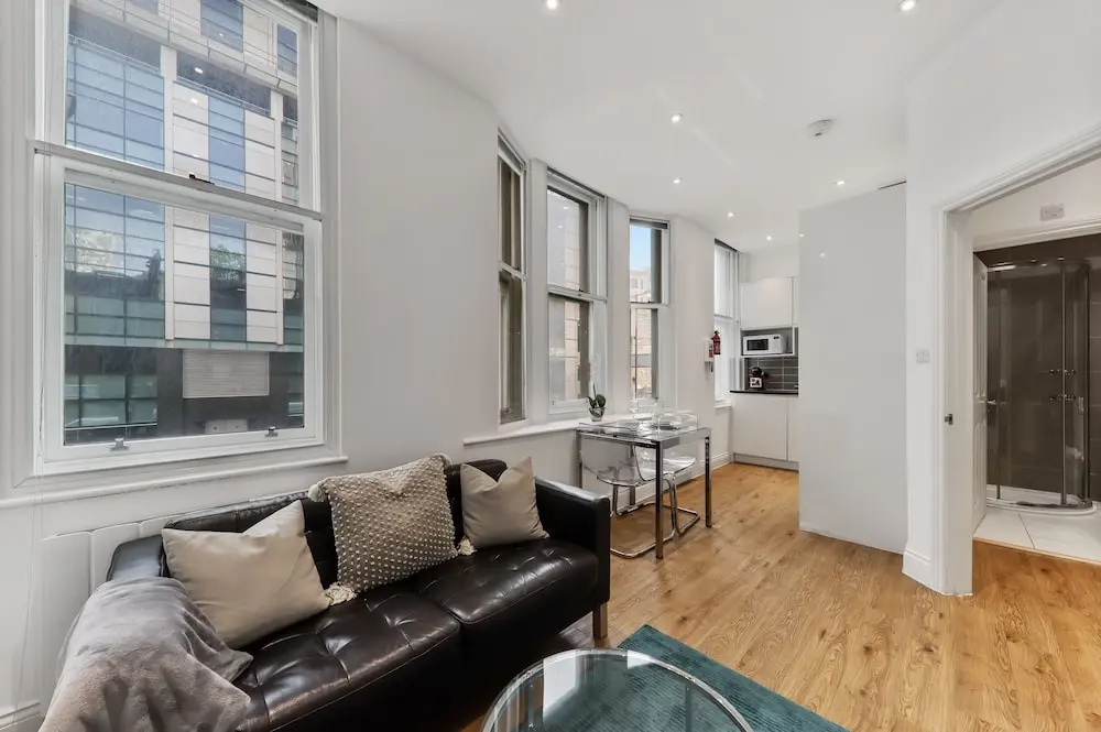 Cosy 1 Bed Apartment next to Liverpool Street Station FREE WIFI By City Stay Aparts London