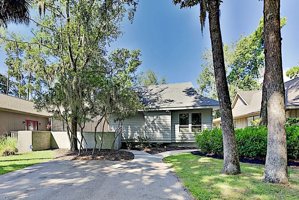 New Listing! All-Suite Harbour Town Gem Near Beach Home