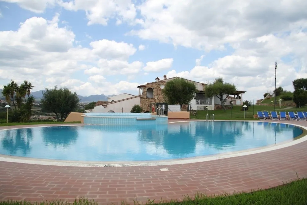 Feng Shui Pool House 28