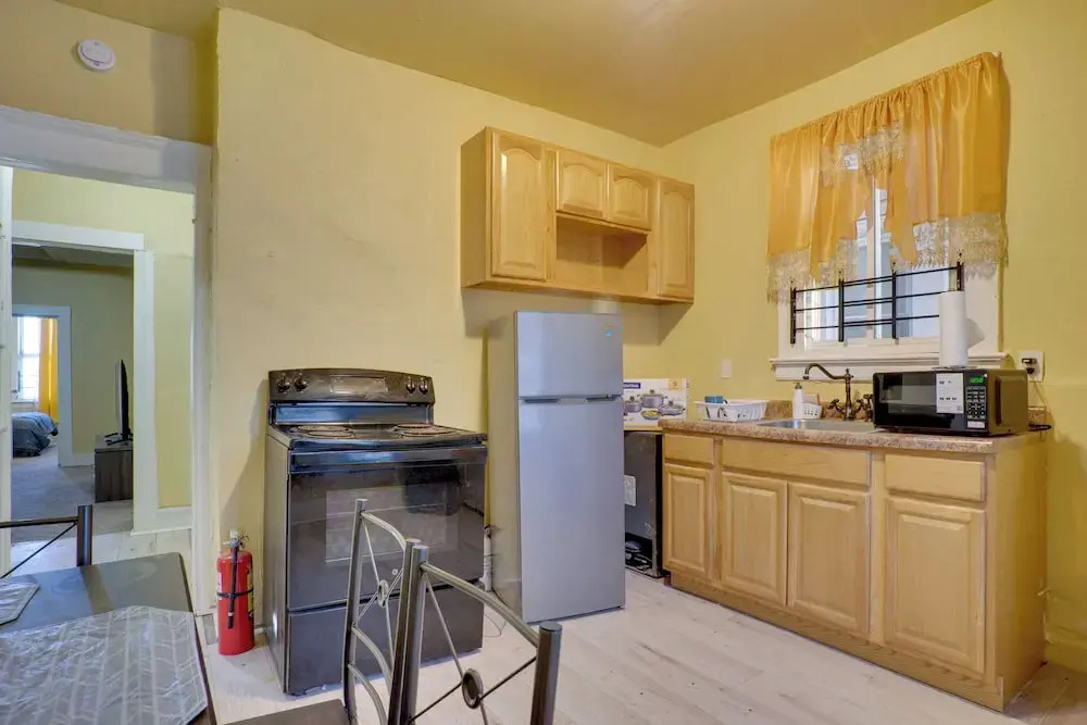 2 Mi to Rutgers University! Urban Hub Near Parks