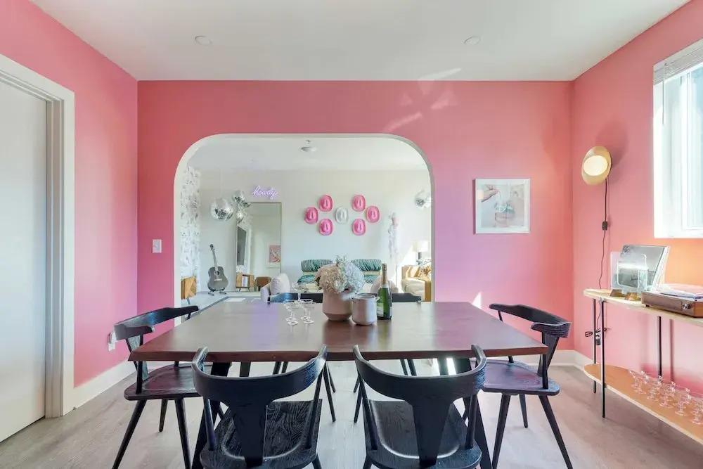 36 Guests on Music Row Bachelorette Suites + Glam Room 5 Minutes to Downtown