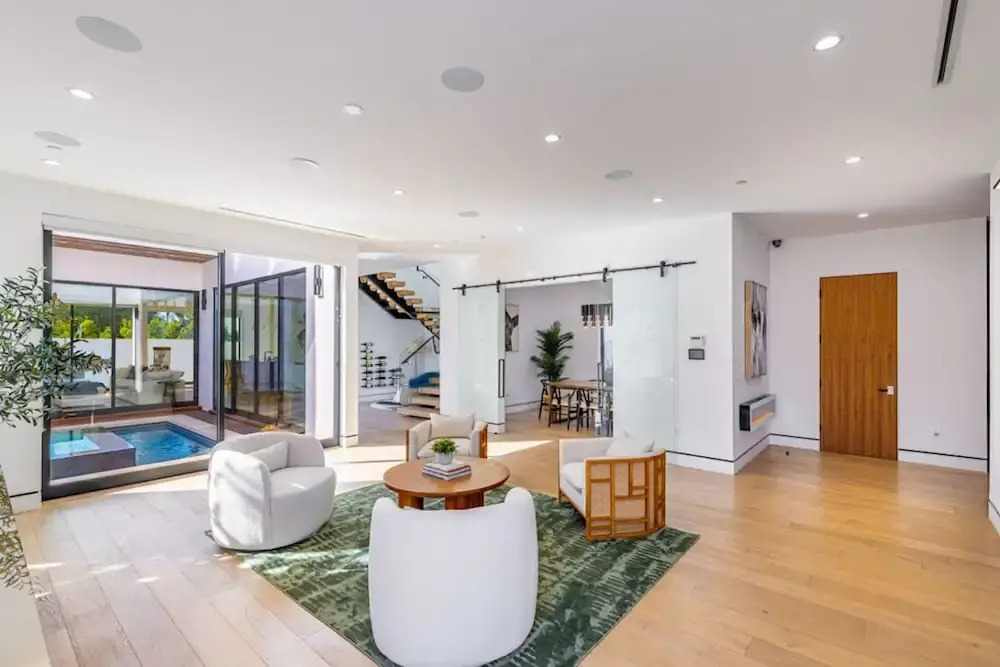 The Penmar Retreat - Luxurious Resort-style Oasis