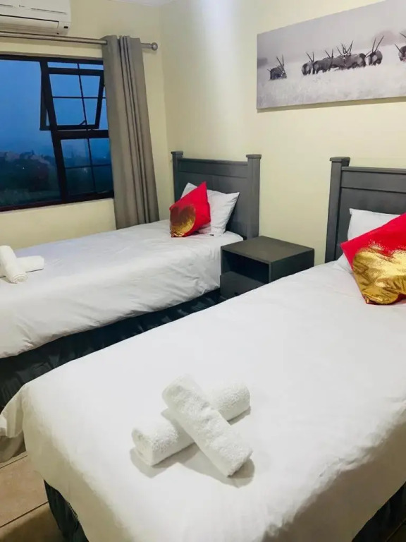 Mom & Ibe Guest Inn