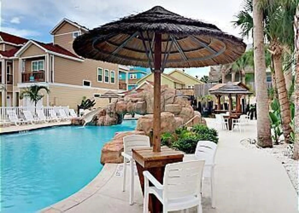 Beachside Getaway - 3 Br Condo