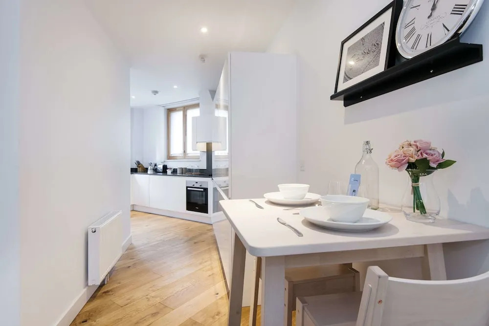 The Shalfleet Drive Apartment - ATN