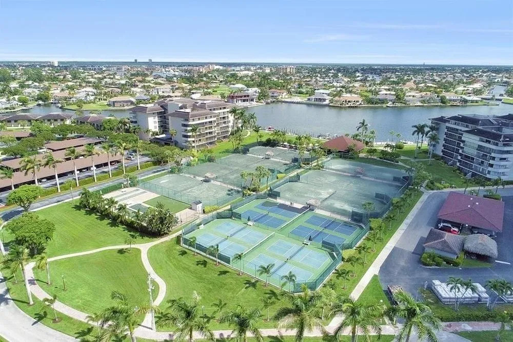 Seaview Condo #24950