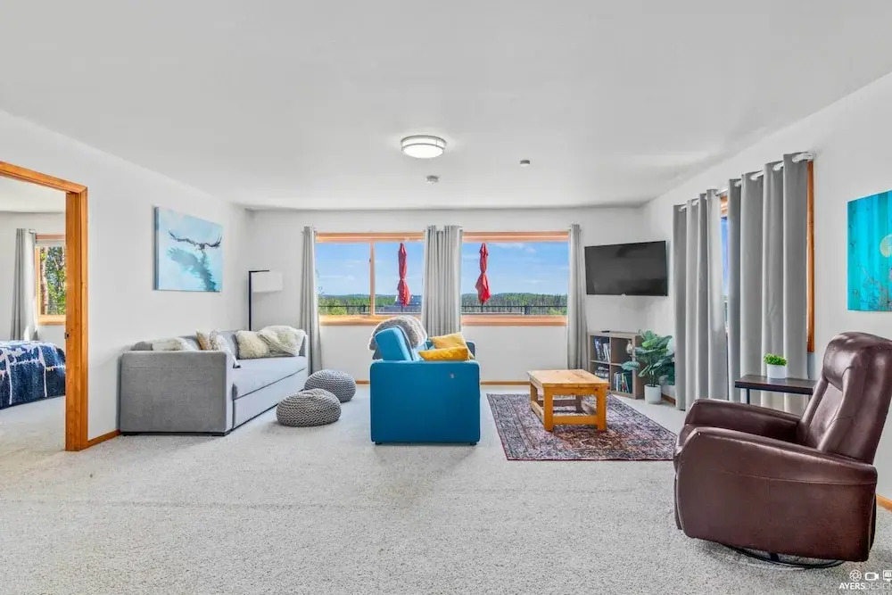 On-site Kenai River Fishing: Soldotna Apartment!