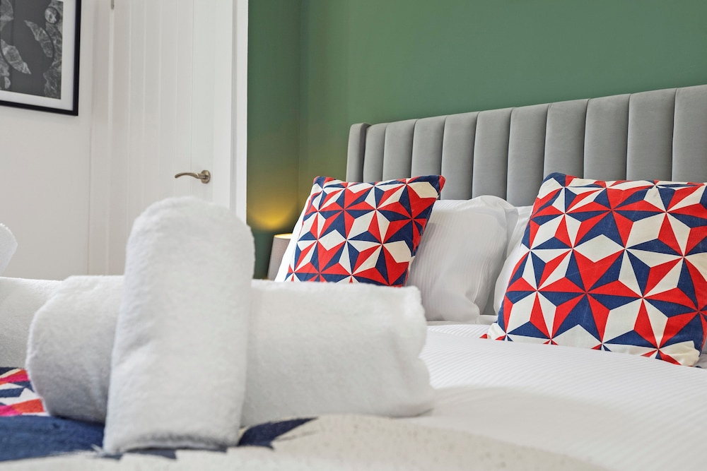 Stylish 2-Bed Villa Garden Central Edinburgh