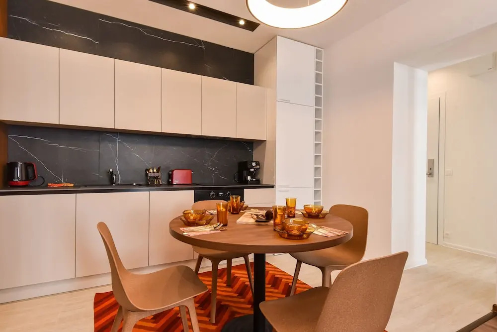 FM Premium Luxury 3-BDR Apartment - Traditional and Modernity