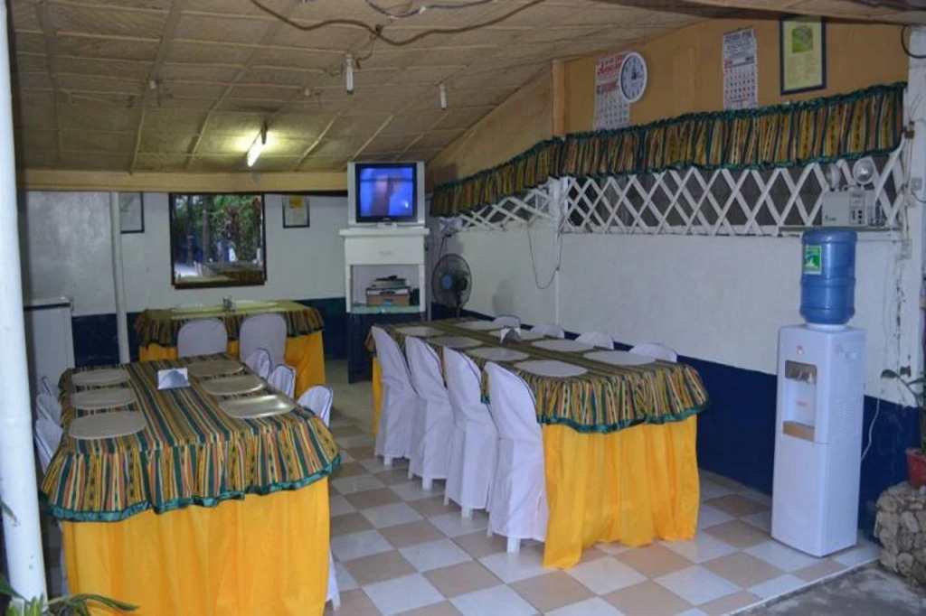 Velis Inn