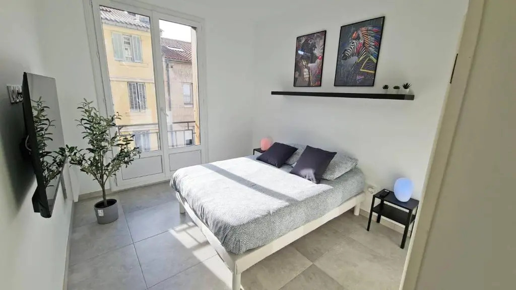 Maxbnb - T2 Balcon 50m2 - Climatise - Ouest -