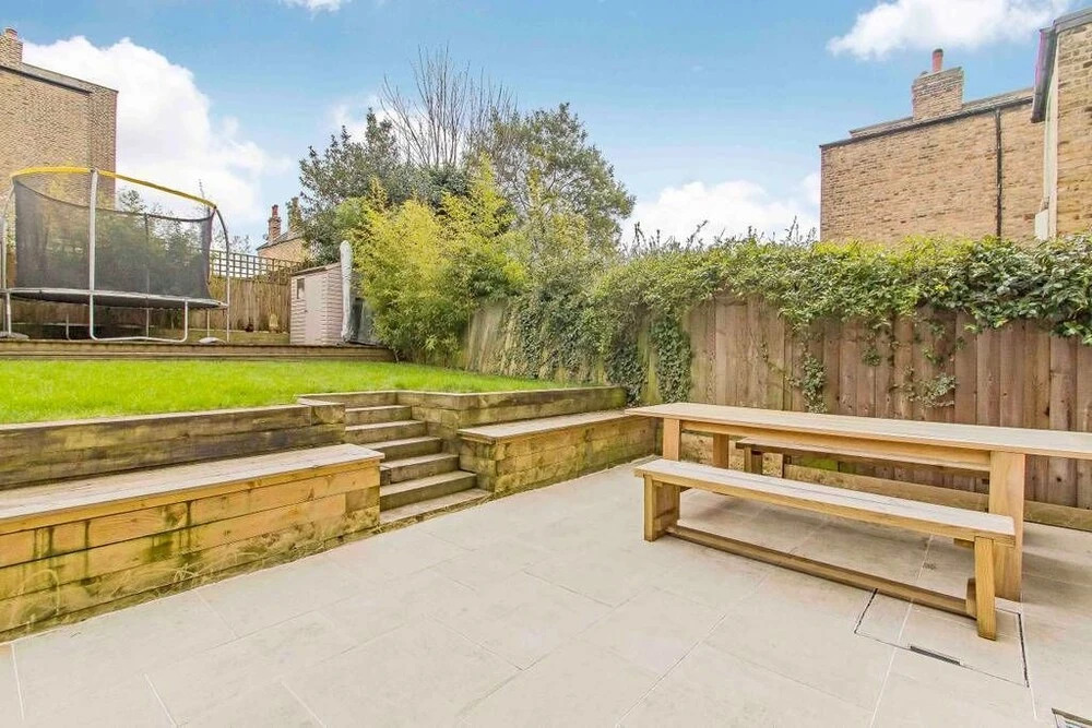 Beautiful Victorian 6 bed Family Home, in Zone 2